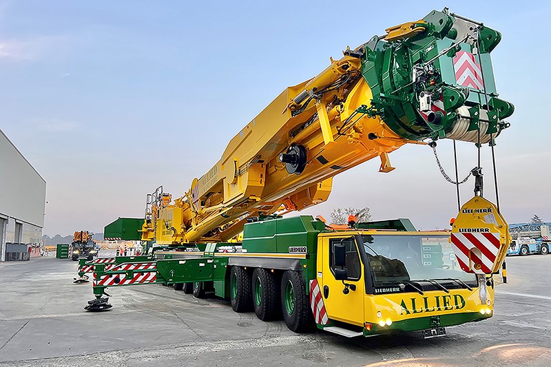 Allied Crane Hire LTM 1650-8.1 rigged with luffing jib on a South African site