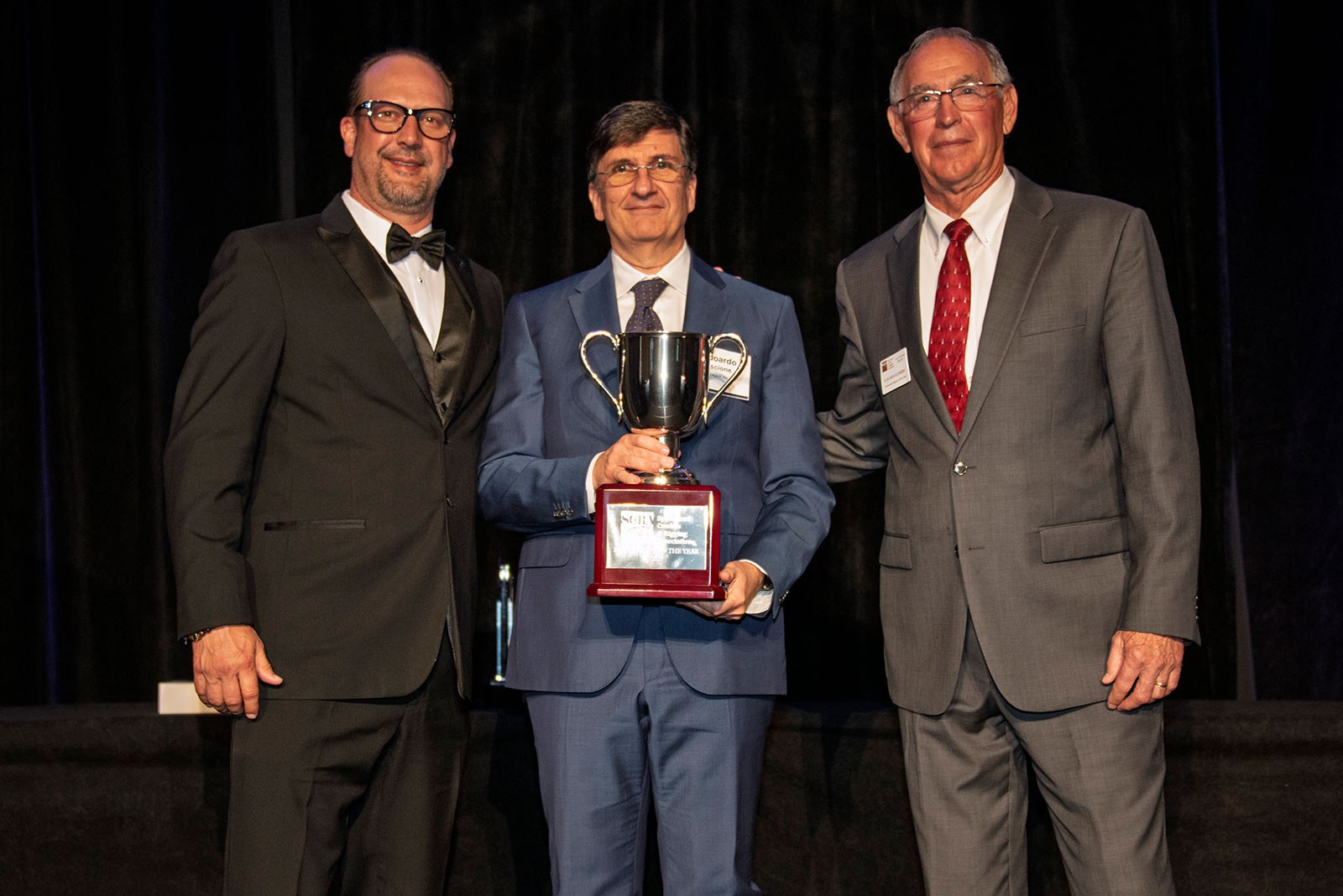 Fagioli representative receiving the SC&RA Moving Job of the Year trophy in Phoenix, Arizona