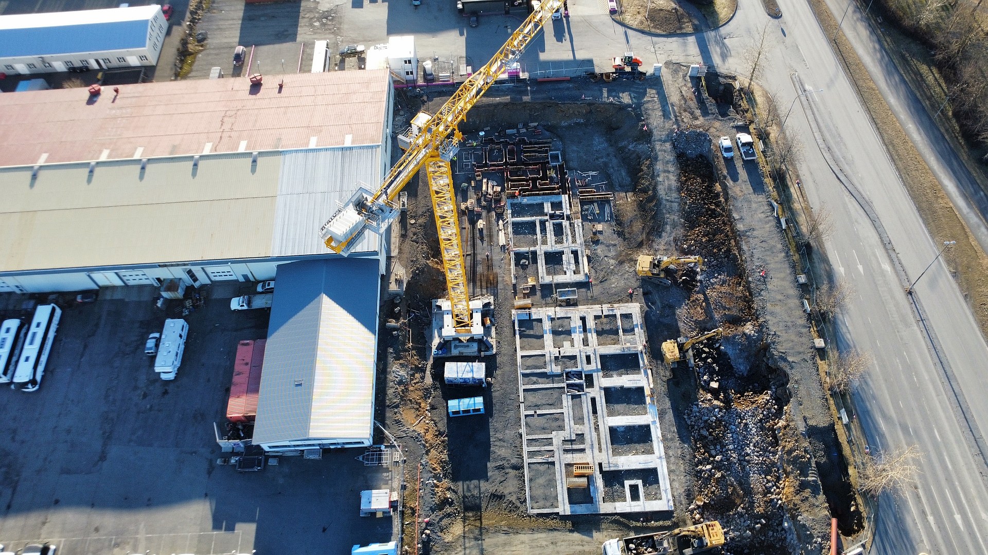 Potain MDT 489 working alone on the precast concrete frame of the Reykjavik development