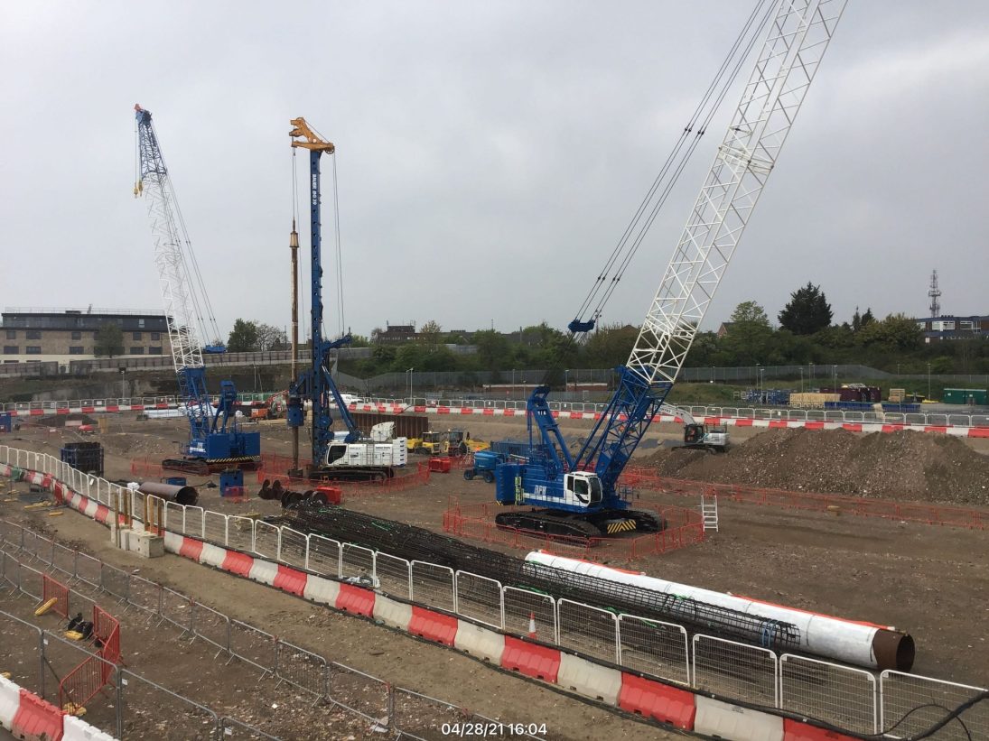 Kobelco CKE1350 crawler crane working on the HS2 Old Oak Common station box