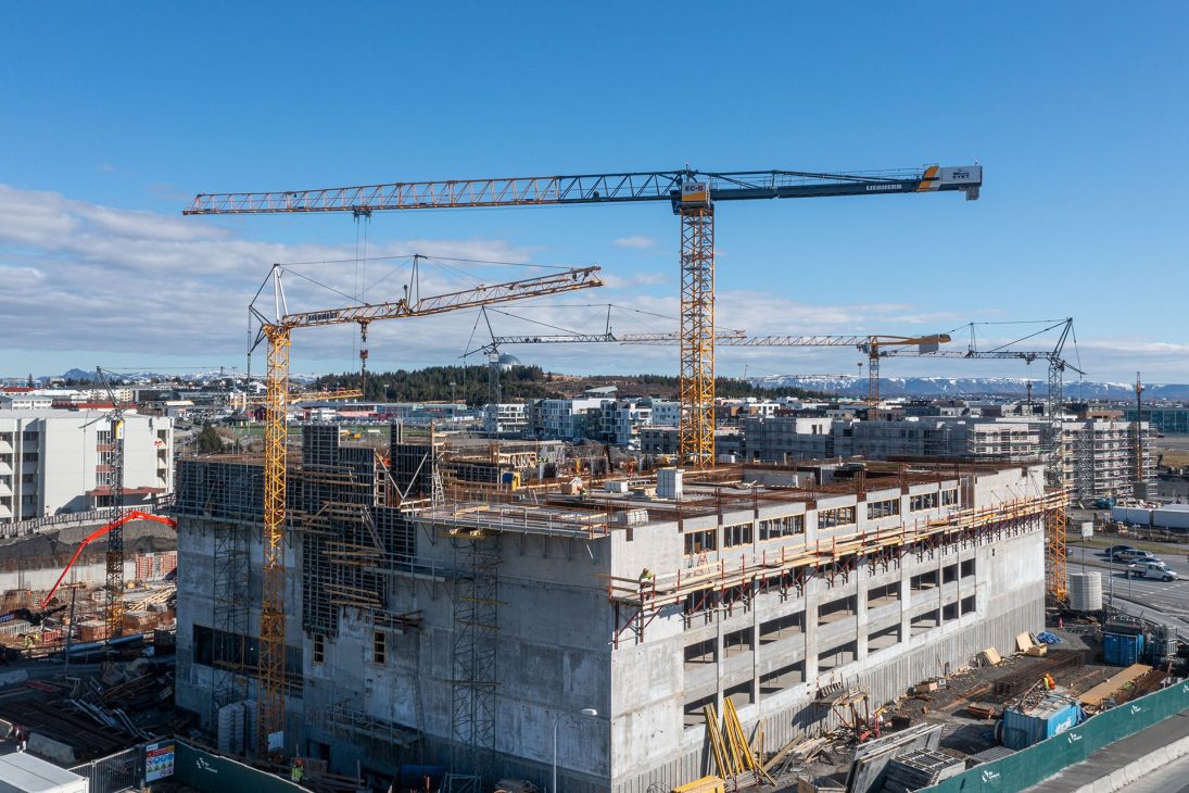 Liebherr tower cranes on the New National Hospital site in Reykjavík
