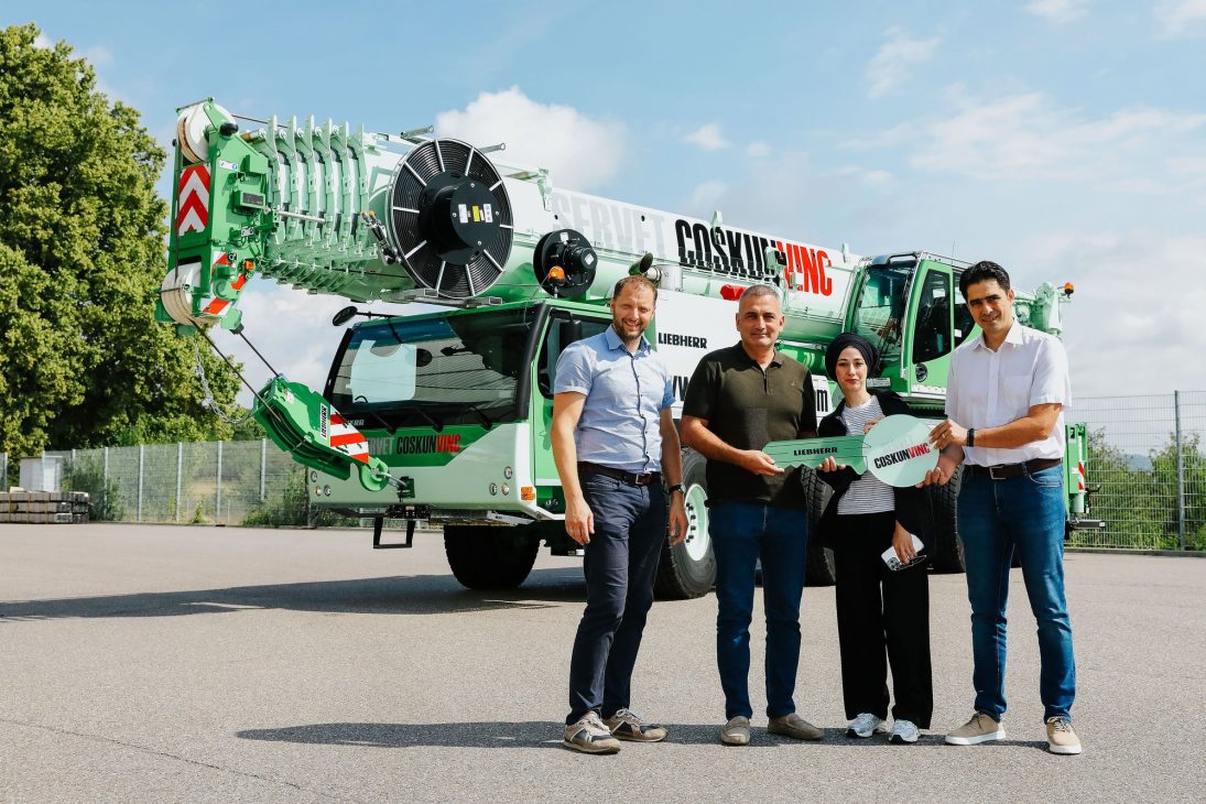 New Liebherr LTM 1120-4.1 mobile crane for Istanbul rental company Servet Coşkun Vinç