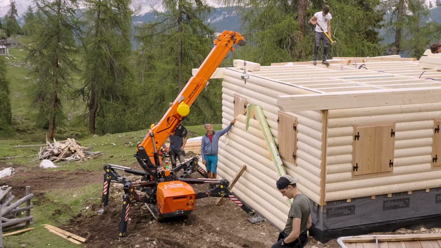 Jekko SPX328 mini crane working at a mountain hut site in the Italian Dolomites