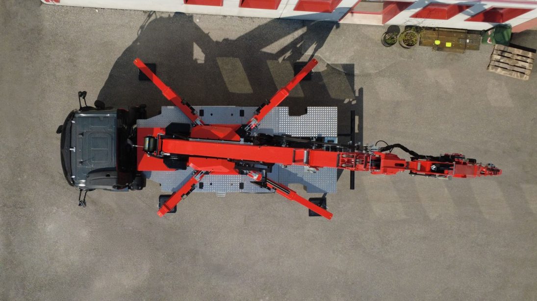 Overhead view of the Jekko TRX80 set up on its hydraulic outriggers