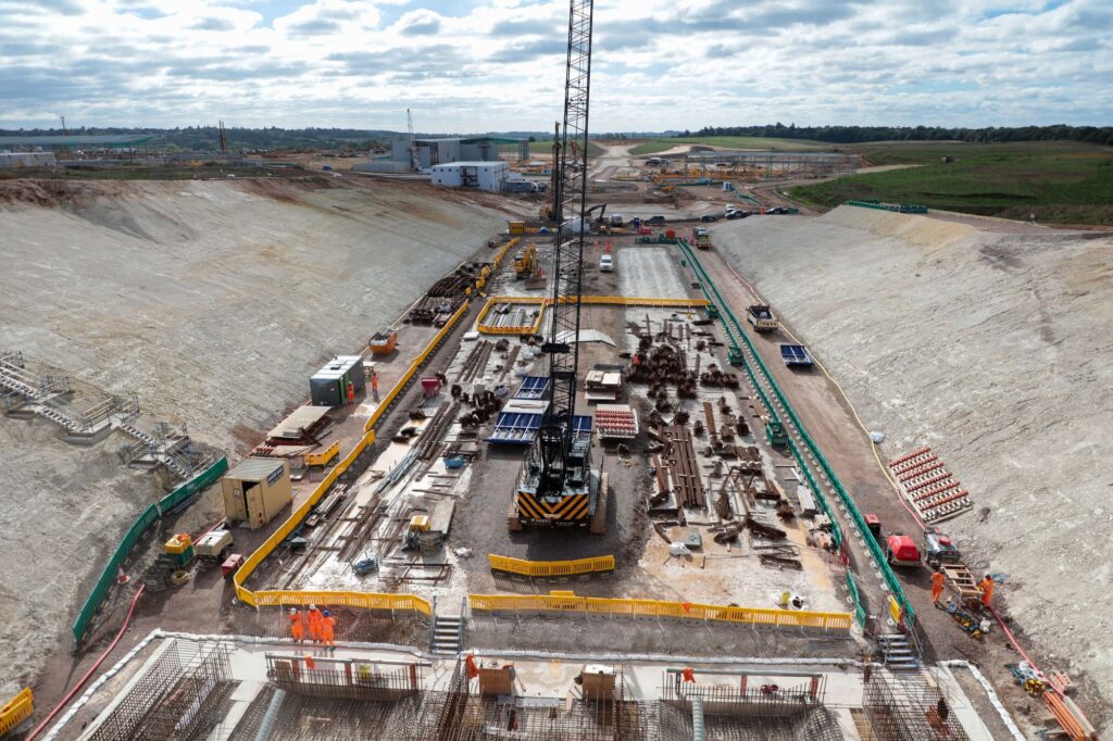 Kobelco CKE900G-2 crawler crane at the HS2 Chiltern tunnel launch pad site
