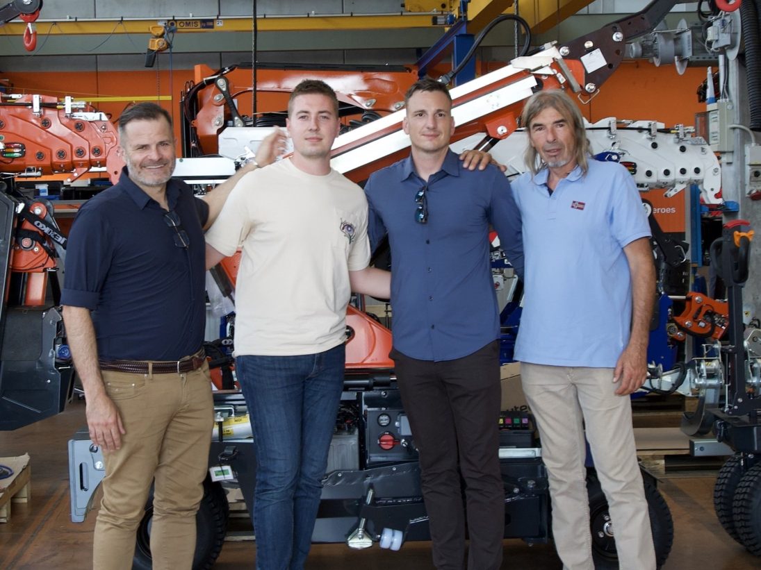 Jekko and Peršić Rental & Sales representatives marking the new exclusive dealership for Croatia and Slovenia