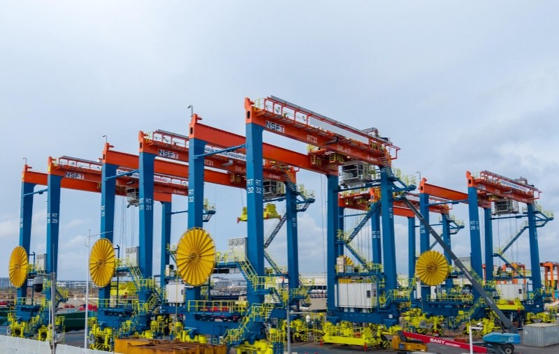SANY dual-trolley ship-to-shore crane and rubber-tyred gantry cranes built for PSA terminals at the SANY Marine yard