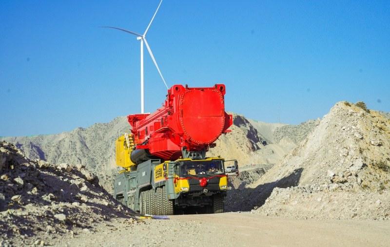 SANY SAC40000T all-terrain crane rigged for the first nacelle lift at the 200 MW wind power project in Gansu