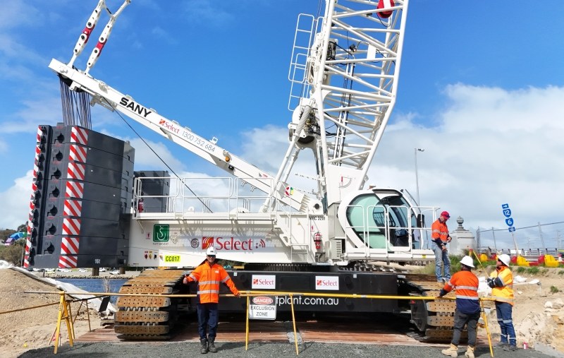 SANY SCC3200T-1 crawler cranes at work on the Fremantle Traffic Bridge replacement in Western Australia
