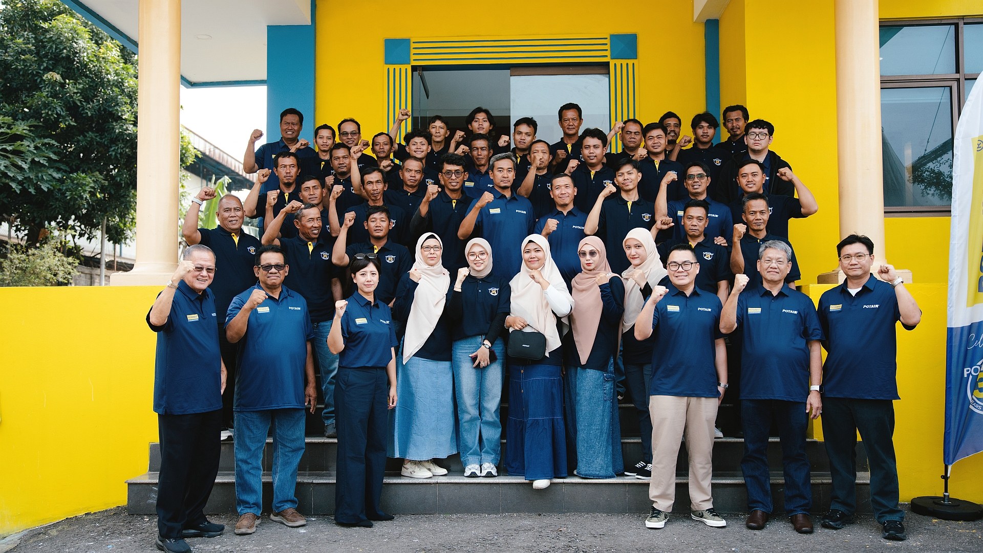 PT Potaindo Machinery team, the new Potain tower crane dealer for Indonesia