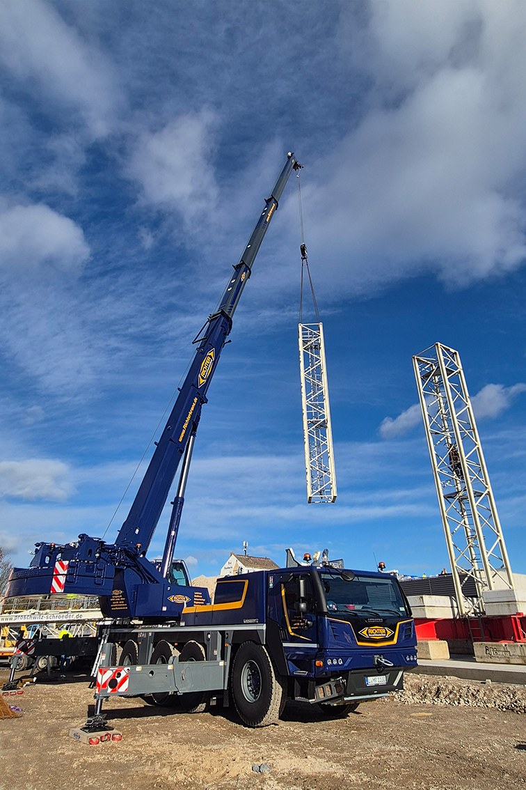 Richter's LTM 1100-5.3 working on electricity pylon replacement near Halberstadt
