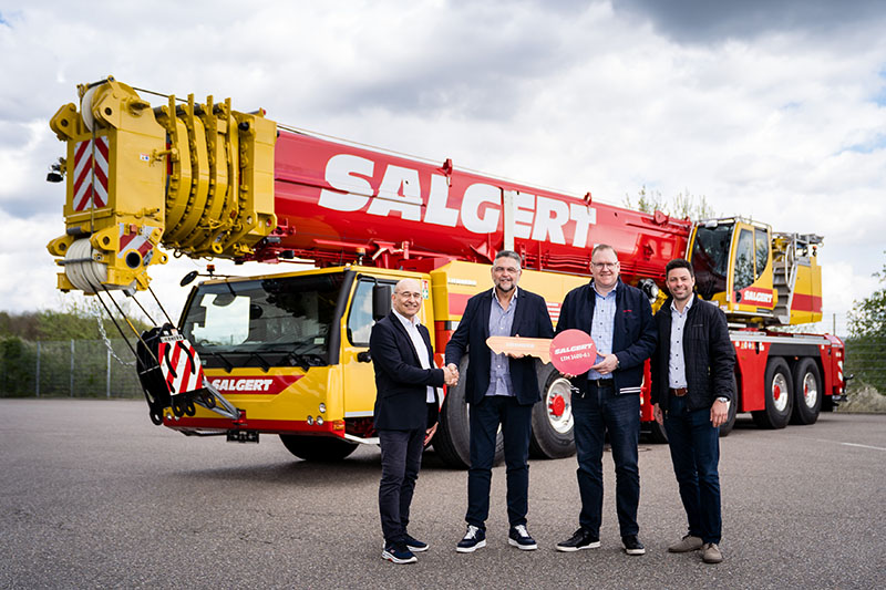Liebherr LTM 1400-6.1 mobile crane of the Salgert Group