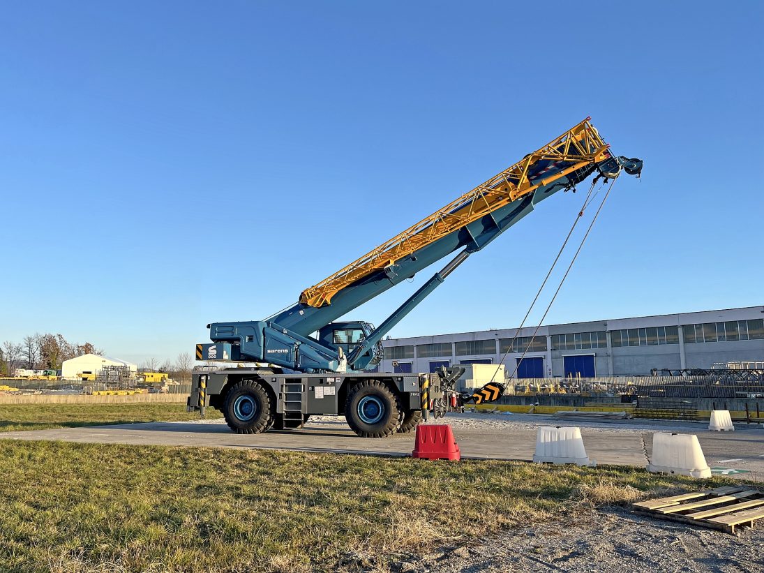 Grove GRT780 rough-terrain crane operated by Sarens in Antwerp, Belgium