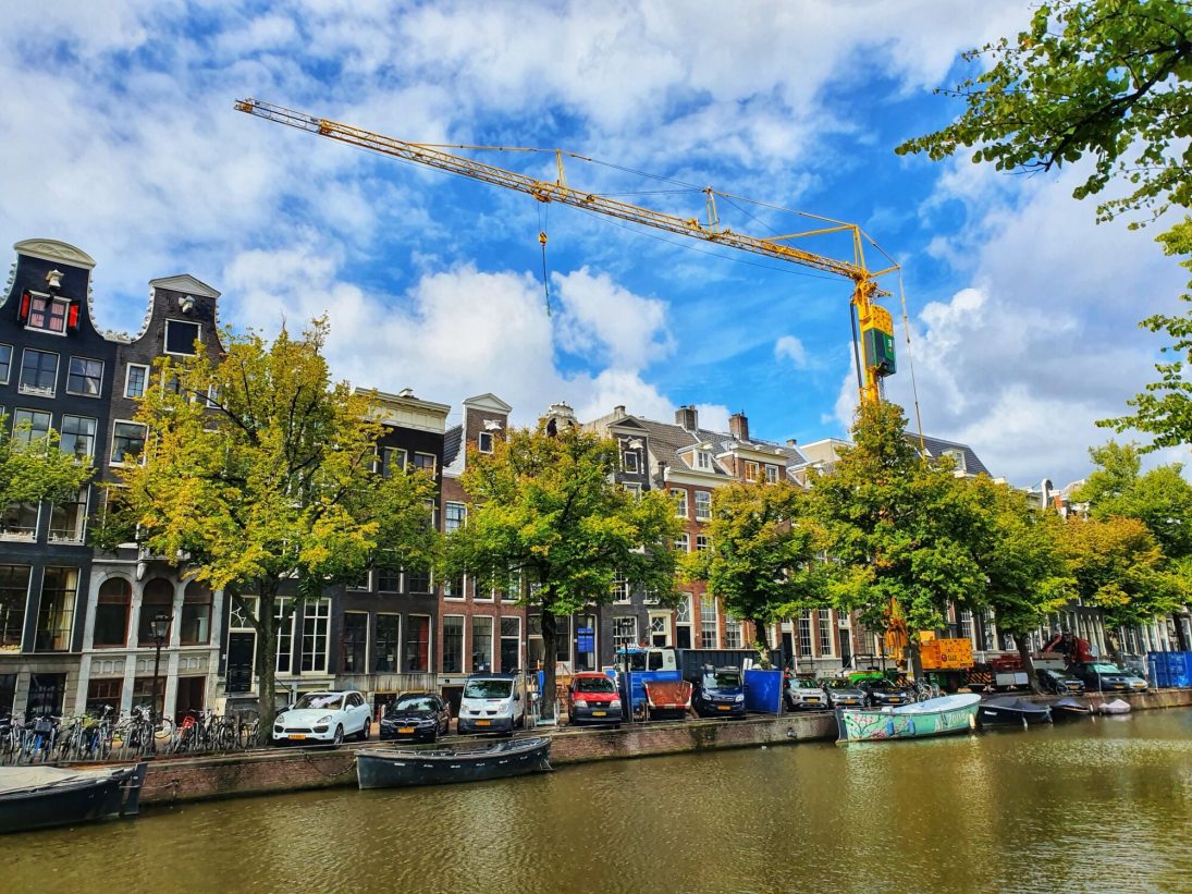 Spierings SK487-AT3 City Boy compact mobile tower crane