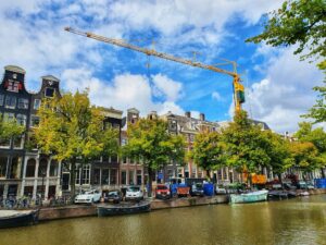 Spierings SK487-AT3 City Boy compact mobile tower crane