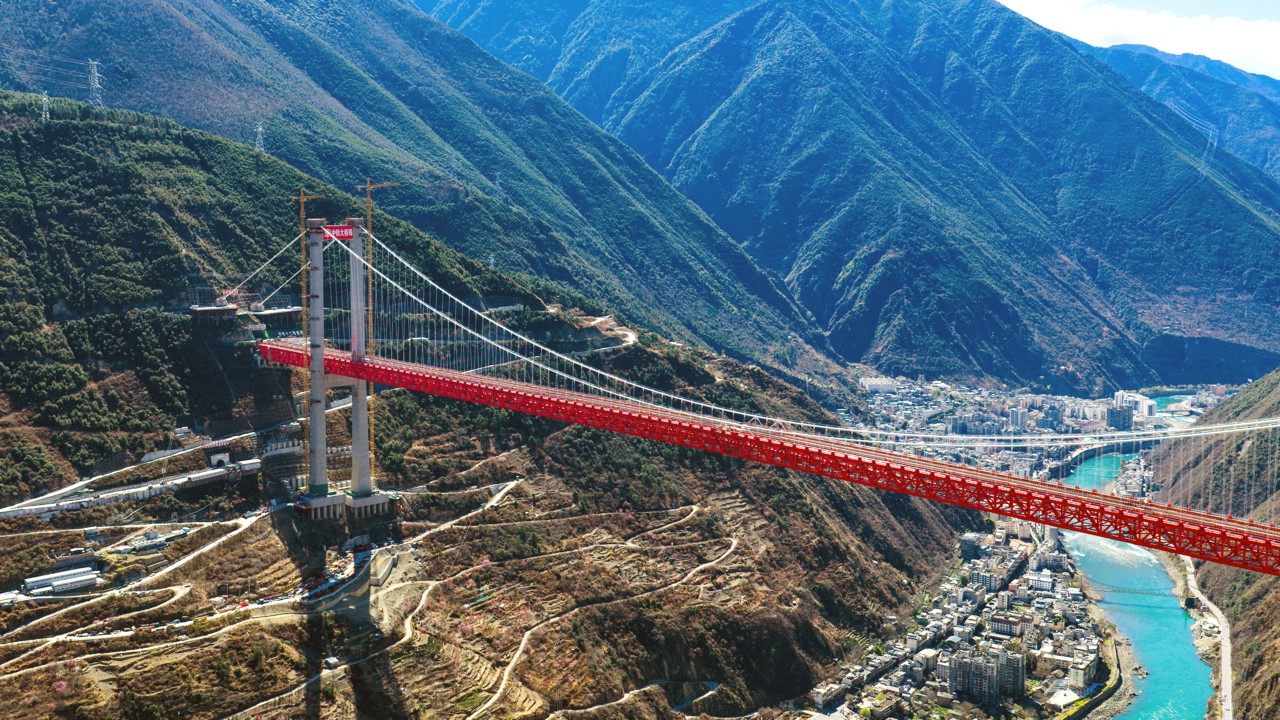 Potain MC 480 tower cranes building the pylons of the Luding Dadu River Bridge in Sichuan, China