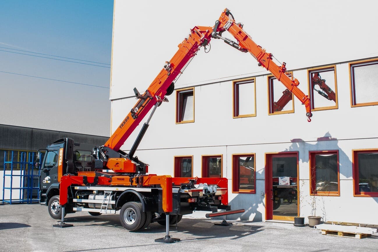 Jekko TRX80 mini crane set up on outriggers