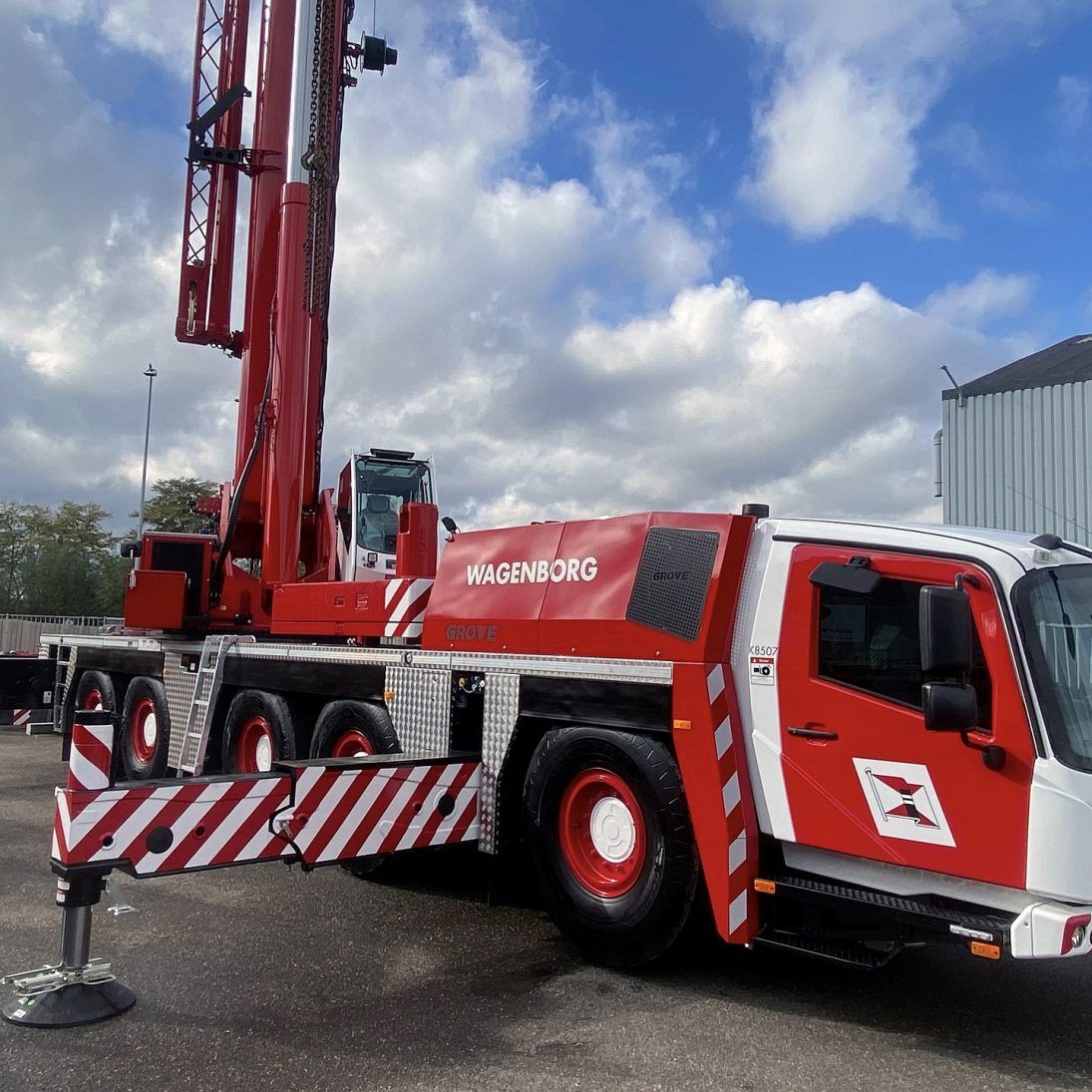 Wagenborg Nedlift’s new Grove GMK5250XL-1 all-terrain crane in travel configuration