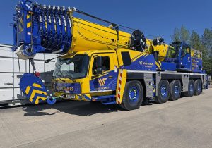 Grove GMK5250XL-1 all-terrain crane working for Wire Cranes in the UK
