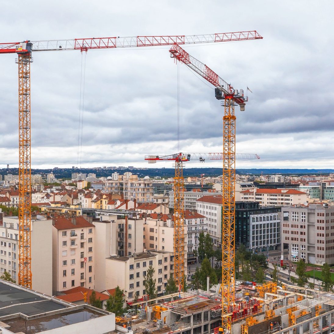 Liebherr EC-B flat-top tower cranes on the Ki construction site in Lyon Part-Dieu