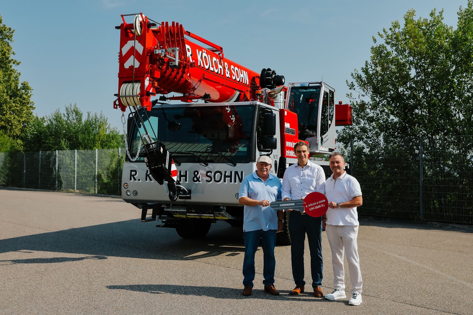 Liebherr LTM 1060-3.1 mobile crane handover to Richard Kölch & Sohn in Ehingen