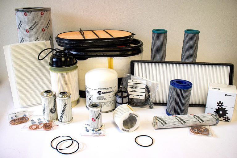 Genuine Manitowoc filters, gaskets and consumable parts for Grove, Potain and Manitowoc cranes