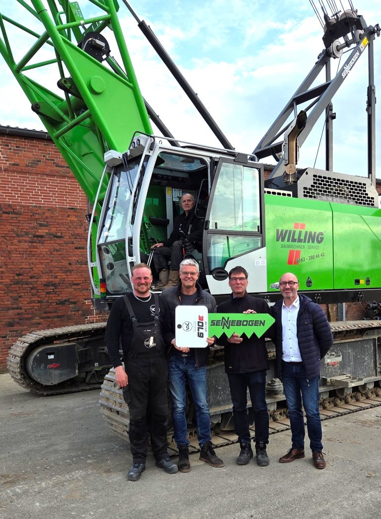 Sennebogen 670 E duty cycle crane handover to J.u.H. van der Linde