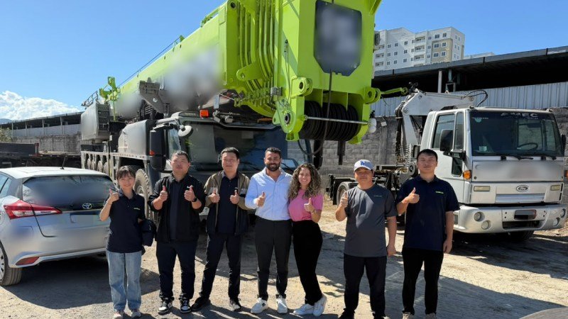 Zoomlion ZAT6000V863 600-tonne class all-terrain crane during delivery in Rio de Janeiro, Brazil