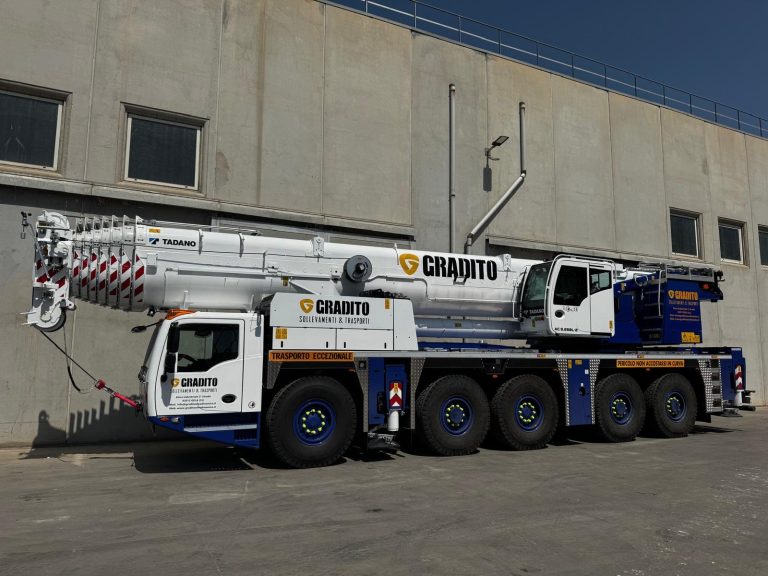 Tadano AC 5.250L-2 all-terrain crane handed over to Gradito Oleodinamica in Sicily