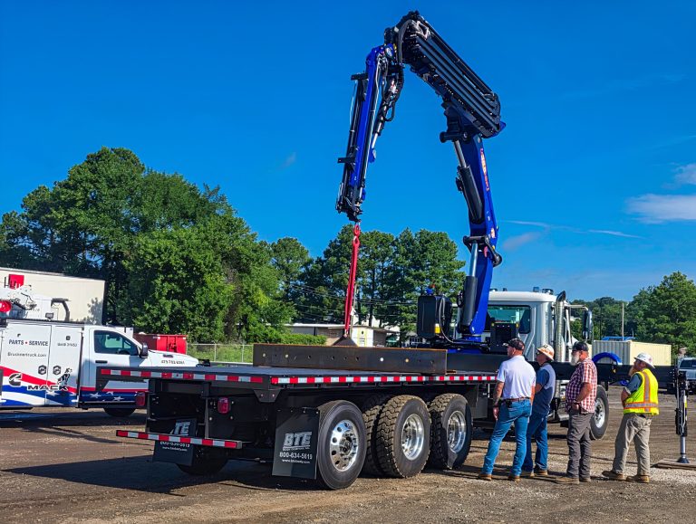 Tadano PM 38525 SP knuckle boom crane on a Mack chassis delivered to WW Builders Inc. of Duncan, Oklahoma
