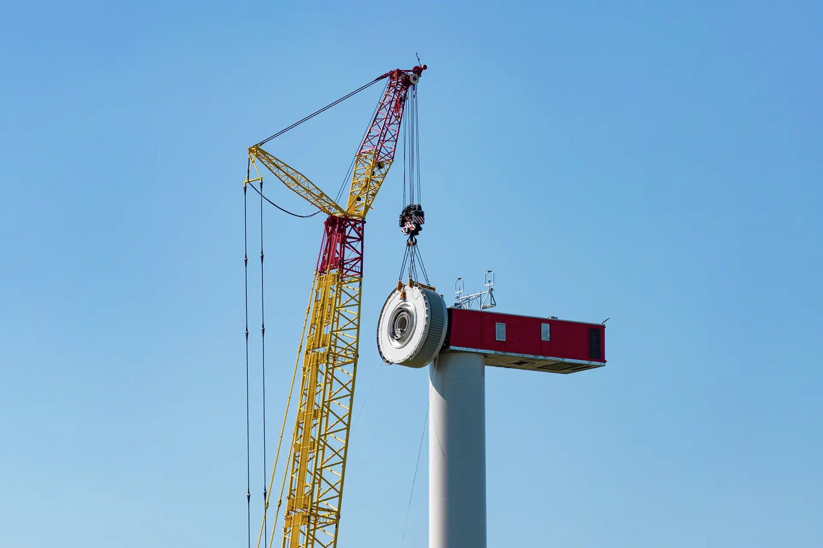 Liebherr LR 1800-1.0 crawler crane with 166-metre main boom and fixed jib at the Heiden wind farm