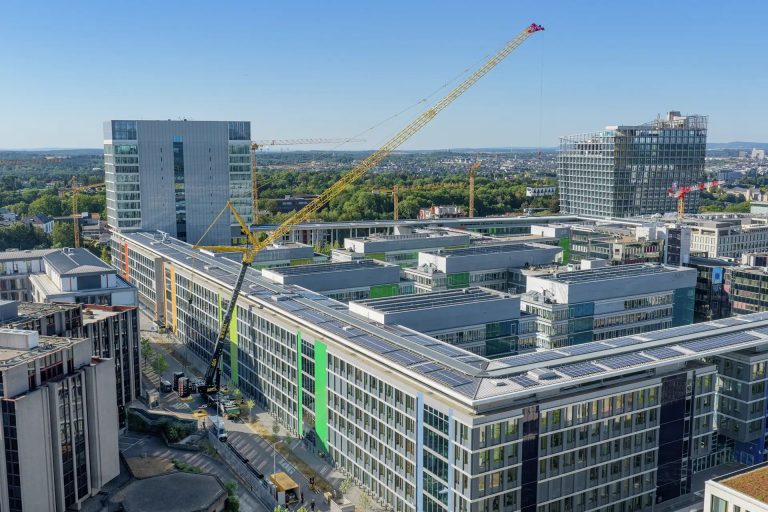Liebherr LTM 1650-8.1 mobile crane with luffing jib at the European Parliament in Luxembourg